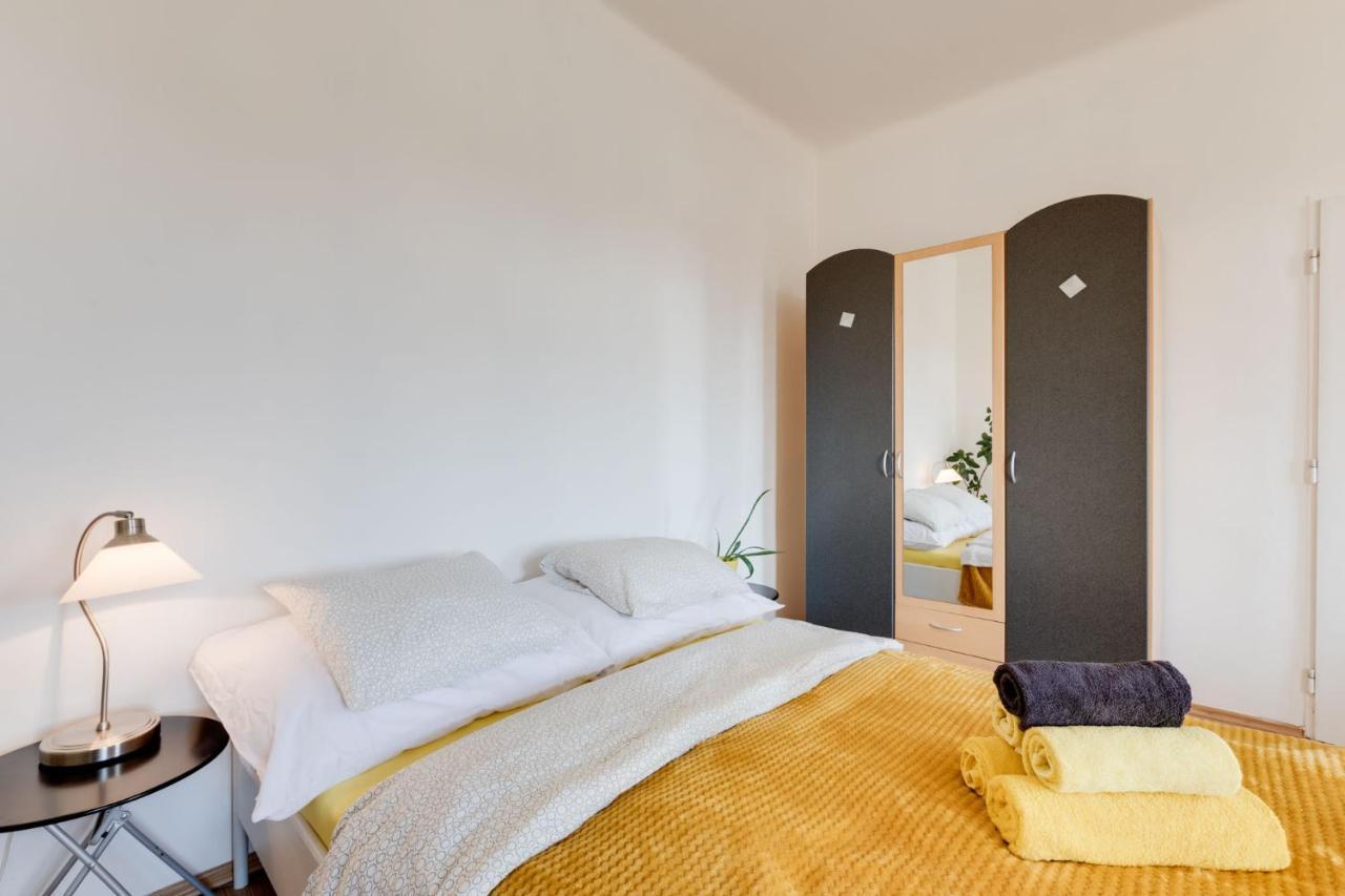Sunshine Apartment Near The City Center ปราก ภายนอก รูปภาพ