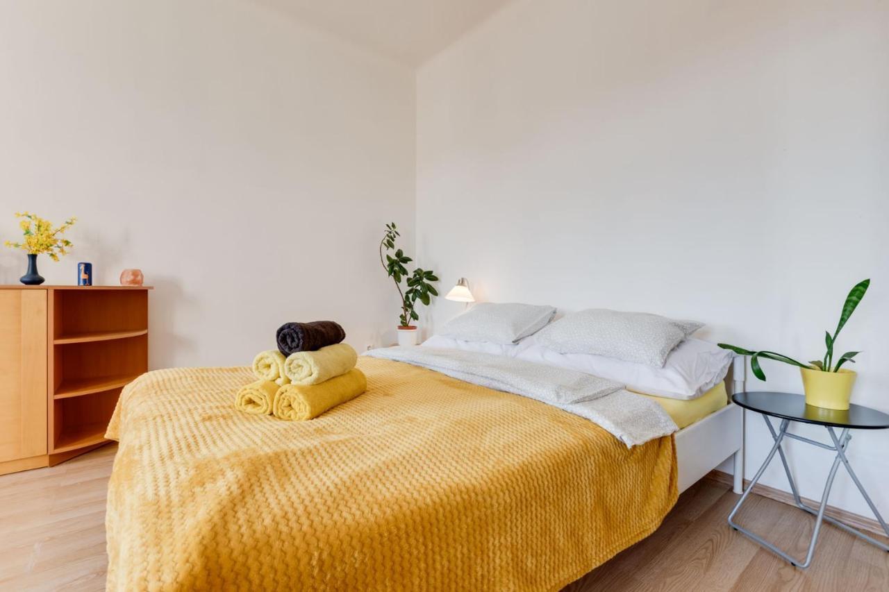 Sunshine Apartment Near The City Center ปราก ภายนอก รูปภาพ