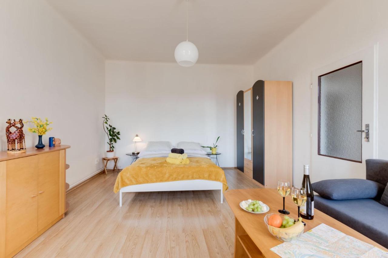 Sunshine Apartment Near The City Center ปราก ภายนอก รูปภาพ